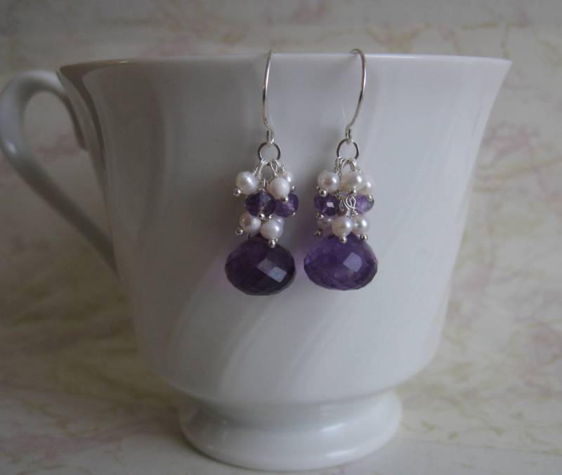 Silber Amethyst Ohrringe Mit Perlen Und Edelstein-Cluster Silber Amethyst Ohrringe Mit Perlen Und Edelstein-Cluster von AListDesigns