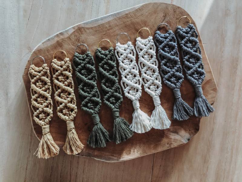 Makramee Schlüsselanhänger Mit Schlüsselring Makramee Schlüsselanhänger Mit Schlüsselring von AMANOat