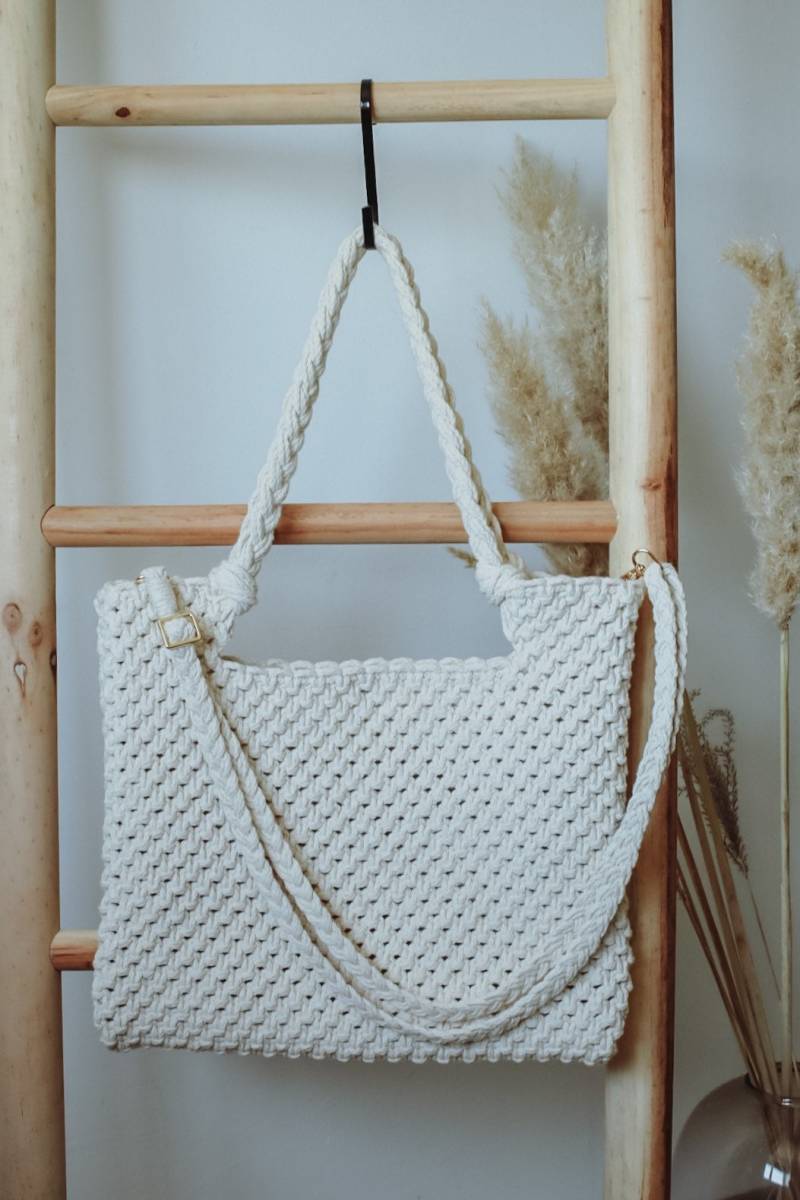 Makramee Shopper // Handgemacht, Mit Tragegurt, Einkaufstasche von AMANOat