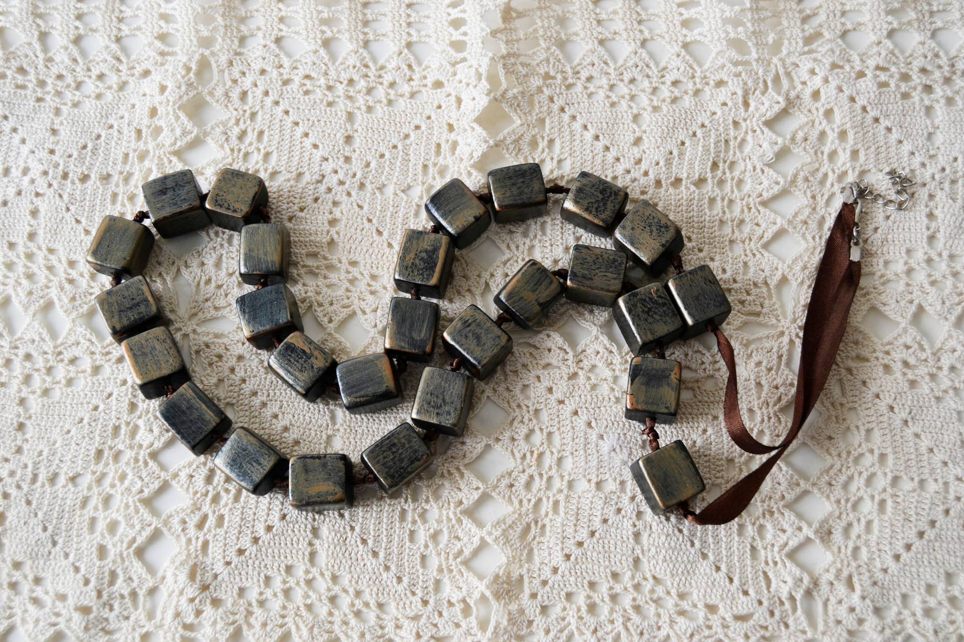 Vintage Graue Holzperlenkette Langer Statement Schmuck von AMAPOLAvintageFinds