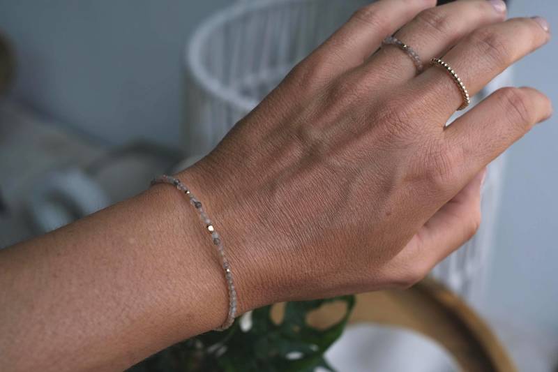 Zartes Mondstein Perlenarmband/Fußkettchen Mit 14K Gold Gefüllten Perlen, Geburtsstein Juni, Edelstein, Wasserfest [Lunara] von AMAROmadewithlove