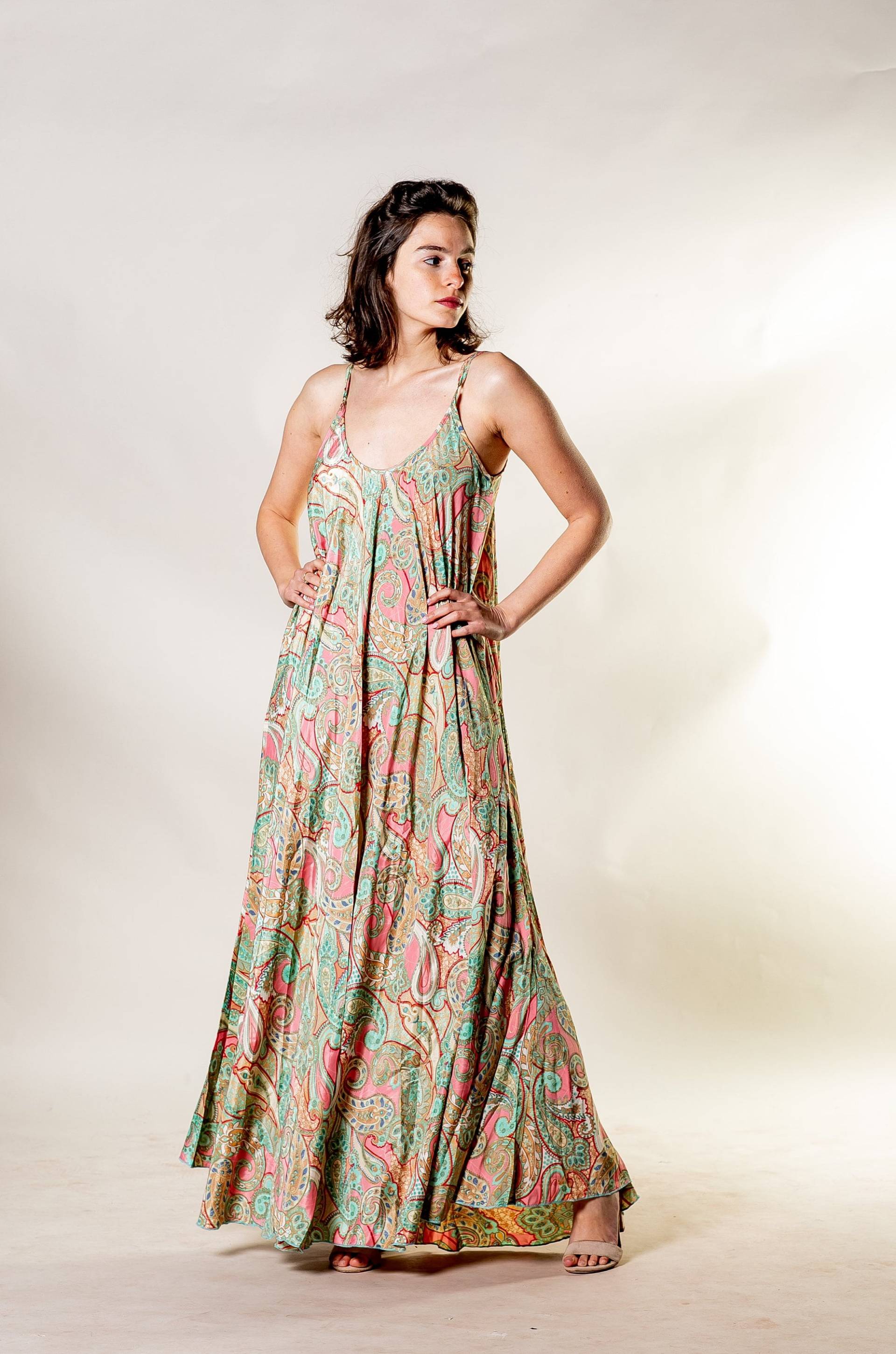 Langes Boho Slip-Kleid Für Damen | Lockeres Maxikleid Seiden Hippie Kleid Kleider in Übergröße Schwangerschaft Strand Und Urlaubskleid Blau Langes Boho Slip-Kleid Für Damen | Lockeres Maxikleid Seiden Hippie Kleid Kleider in Übergröße Schwangerschaft Strand Und Urlaubskleid Blau von AMAYAbyML