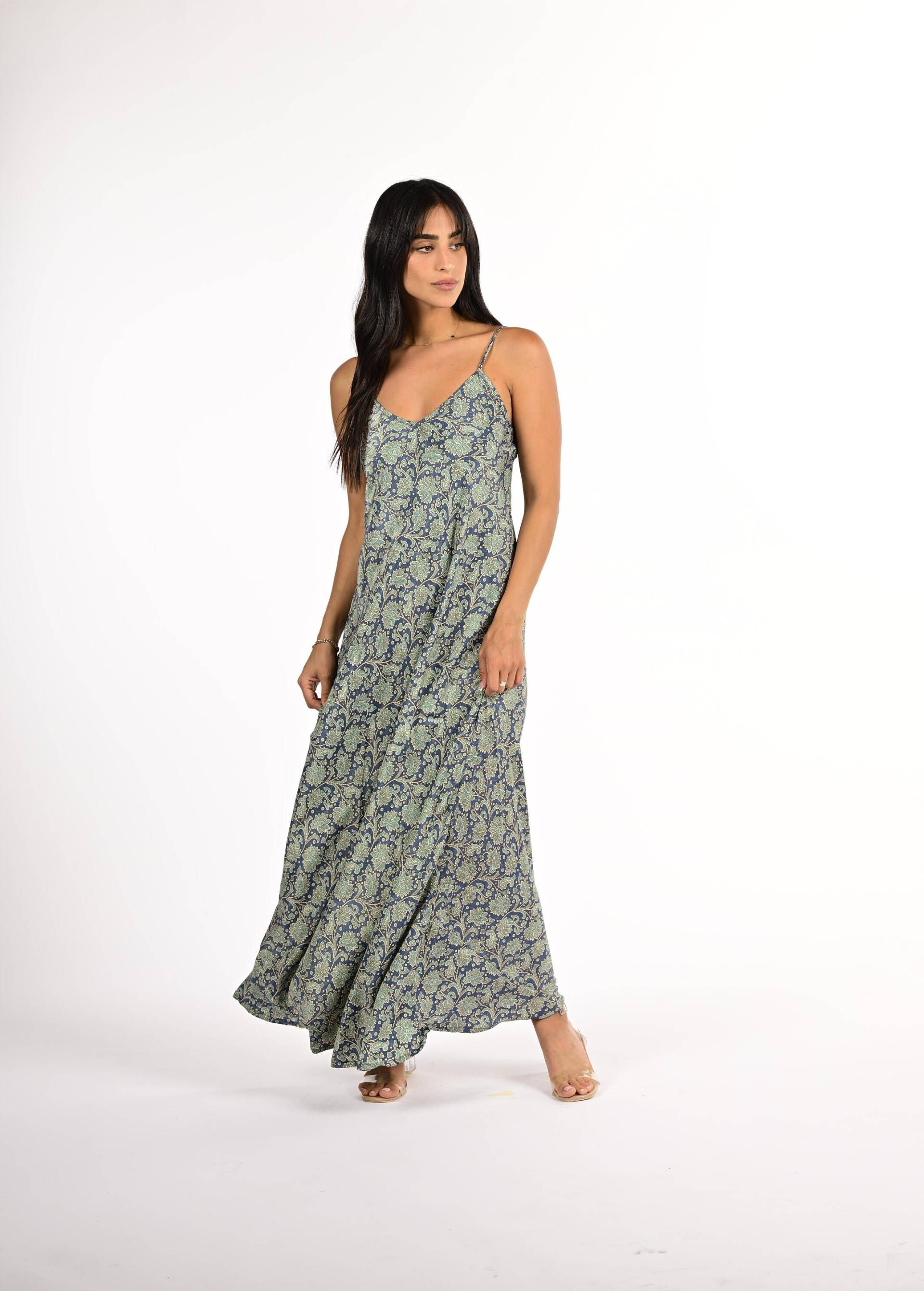 Luna Dress - Boho Sommerkleid Mit Blumenmuster Für Frauen | Spgetti Sterne Langes Kleid Blaues Maxi Lässiges Outfit Luna Dress - Boho Sommerkleid Mit Blumenmuster Für Frauen | Spgetti Sterne Langes Kleid Blaues Maxi Lässiges Outfit von AMAYAbyML