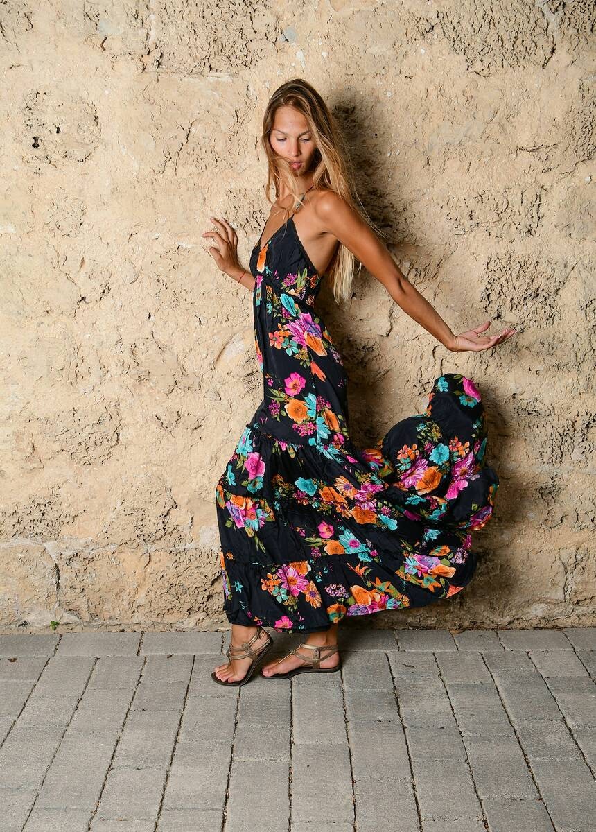 Schwarz/Weiß Langes Kleid in Blumendruck/Boho Kleid/Offene Zurück Maxi-Kleid Für Frau/Sommer Kleid/Boho Kleid/Spitze Kleid/Rüschen/Quasten Schwarz/Weiß Langes Kleid in Blumendruck/Boho Kleid/Offene Zurück Maxi-Kleid Für Frau/Sommer Kleid/Boho Kleid/Spitze Kleid/Rüschen/Quasten von AMAYAbyML