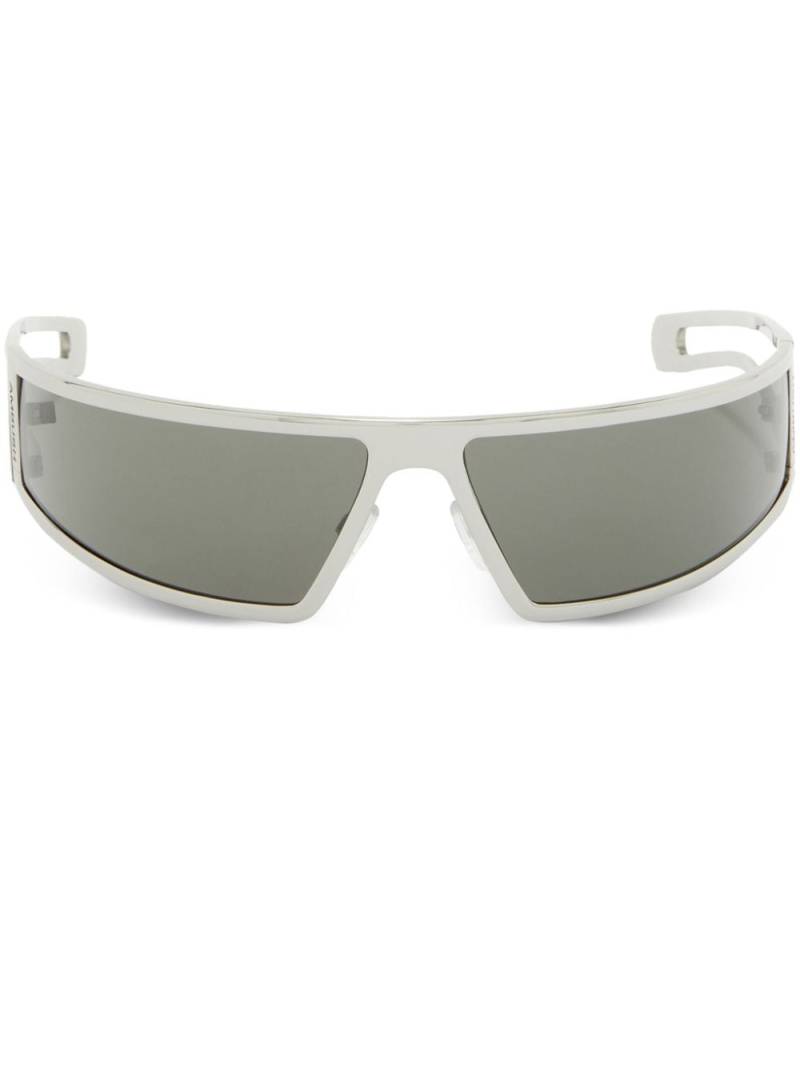 AMBUSH Gamma Sonnenbrille mit Shield-Gestell - Grau von AMBUSH