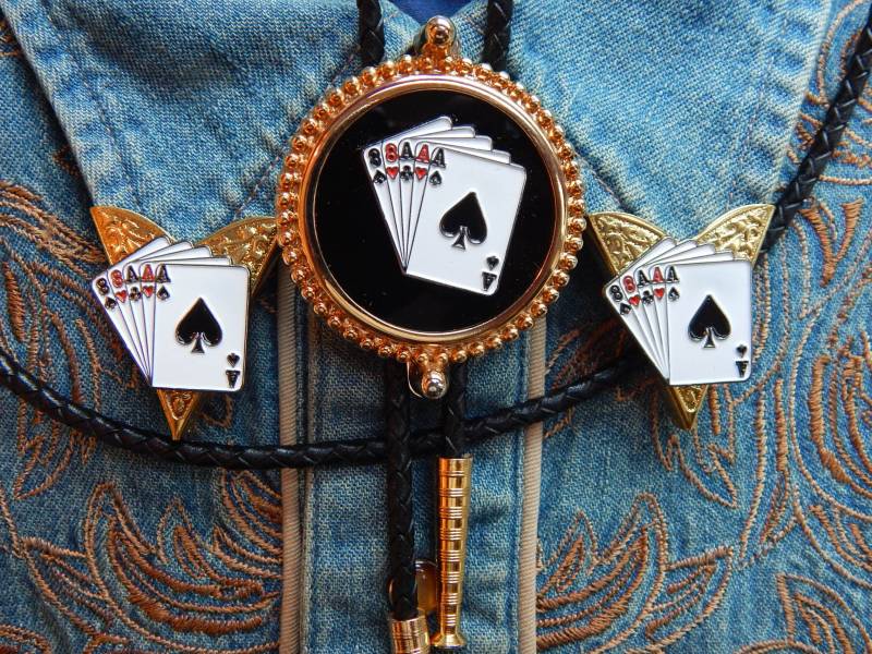 Ace Of Spades Bolo Krawatte & Kragen Tipps Set Gold Ton Spielkarten von AMERICANMAGIC