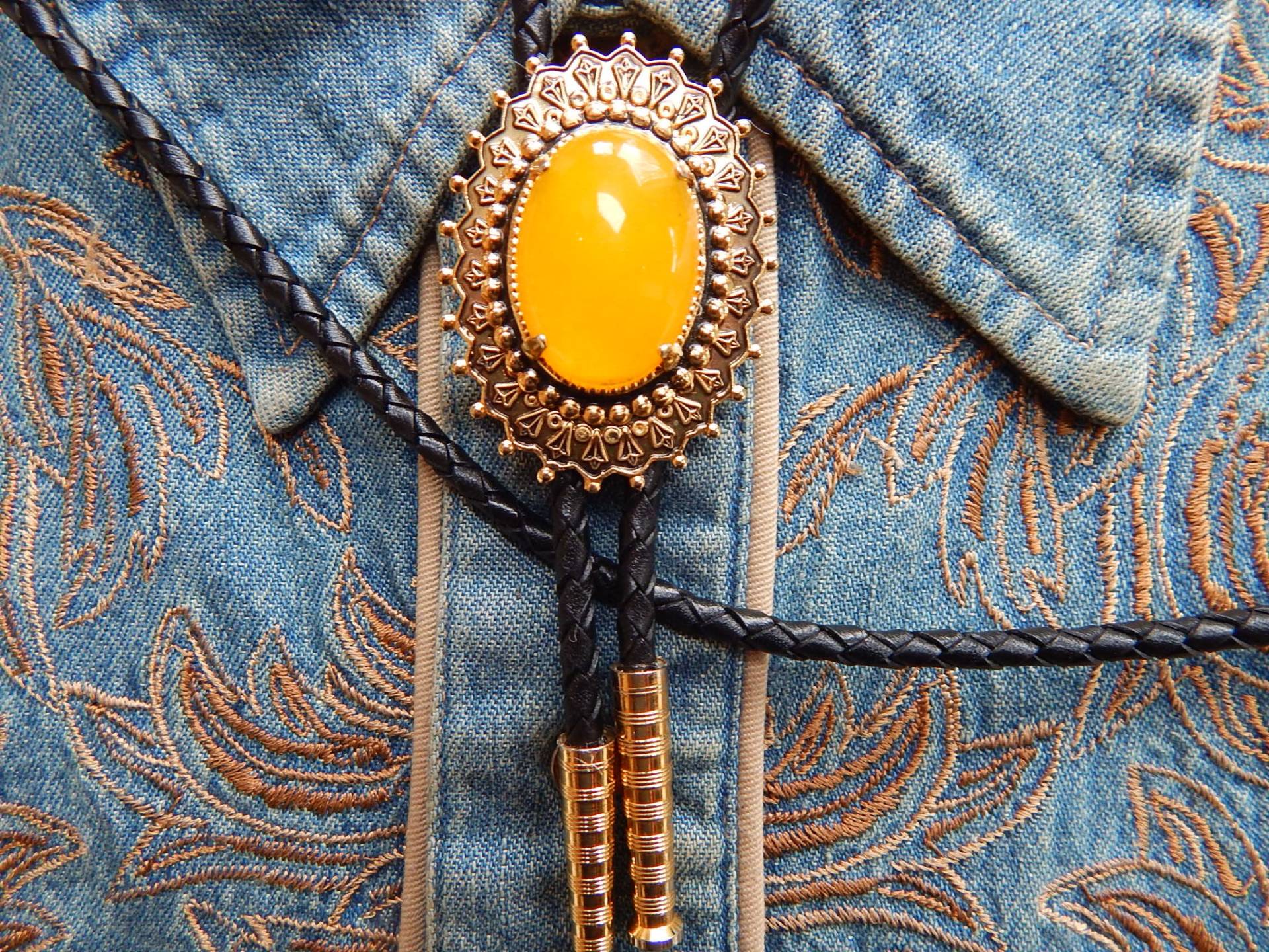 Neue Gelb Quarz Halbedelstein Bolo Bootlace Krawatte Gold Farbe Metall Hochzeit Bräutigam Damen Männer Western Neue Gelb Quarz Halbedelstein Bolo Bootlace Krawatte Gold Farbe Metall Hochzeit Bräutigam Damen Männer Western von AMERICANMAGIC