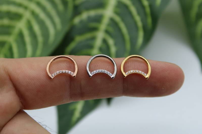 Mond Daith Ohr-Piercing Hinged Clicker Hoop Segment Ring Mit Weiß Cz Edelsteine von AMJEWELRYNYC