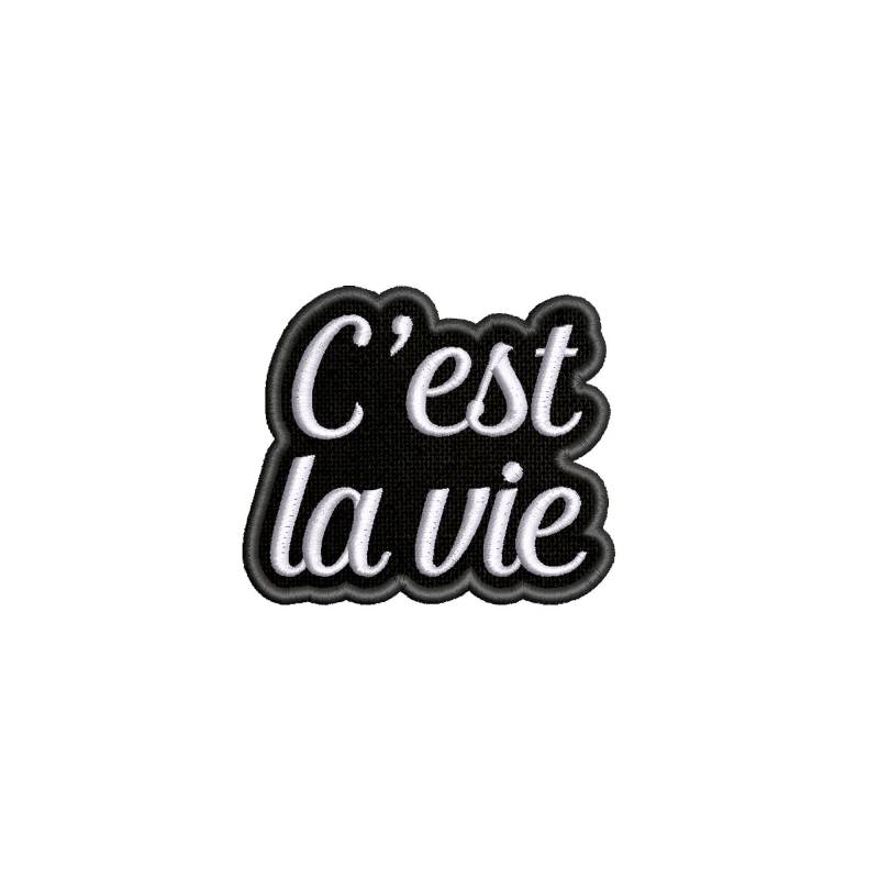C'est La Vie Spruch Gesticktes Bügelbild Aufbügler Sew On Custom Text Name Badge Tag Für Rucksack Weste Jacke Kleidung Tasche Inspirierendes Zitat von AMODesignsByAtlas