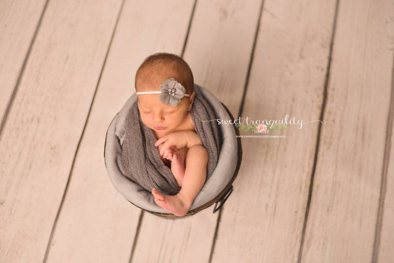 Graues Chiffon Blumen Strass Stirnband, Photo Prop, Neugeborene, Kleinkind, Erwachsene Graues Chiffon Blumen Strass Stirnband, Photo Prop, Neugeborene, Kleinkind, Erwachsene von AMOSandSAWYER