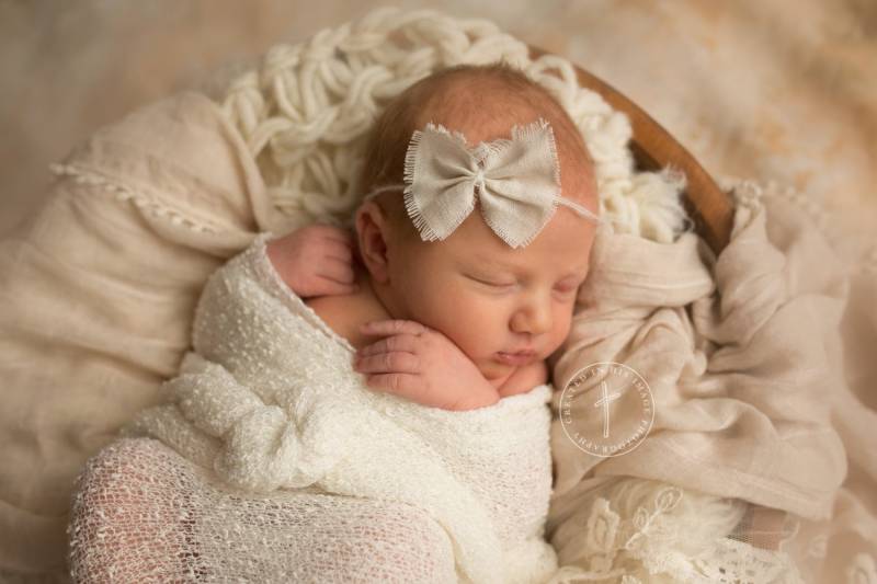 Leinen Schleife Mohair Raffhalter, Stirnband, Halo, Neugeborene Baby Fotografie Requisite von AMOSandSAWYER