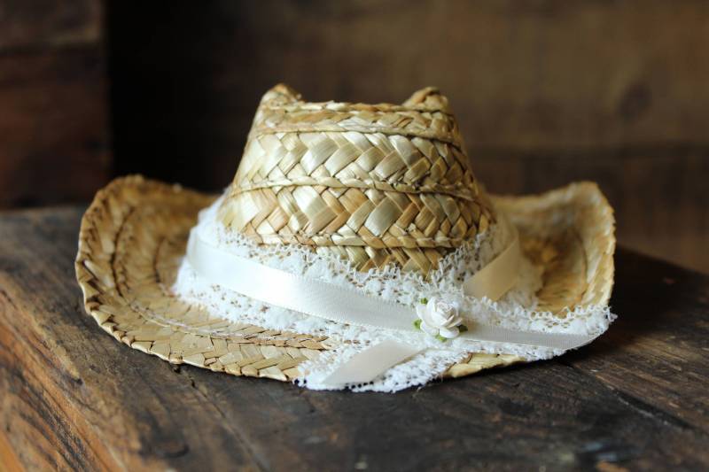 Neugeborenen Cowboyhut, Fotografie Requisite, Country, Stroh Neugeborenen Cowboyhut, Fotografie Requisite, Country, Stroh von AMOSandSAWYER