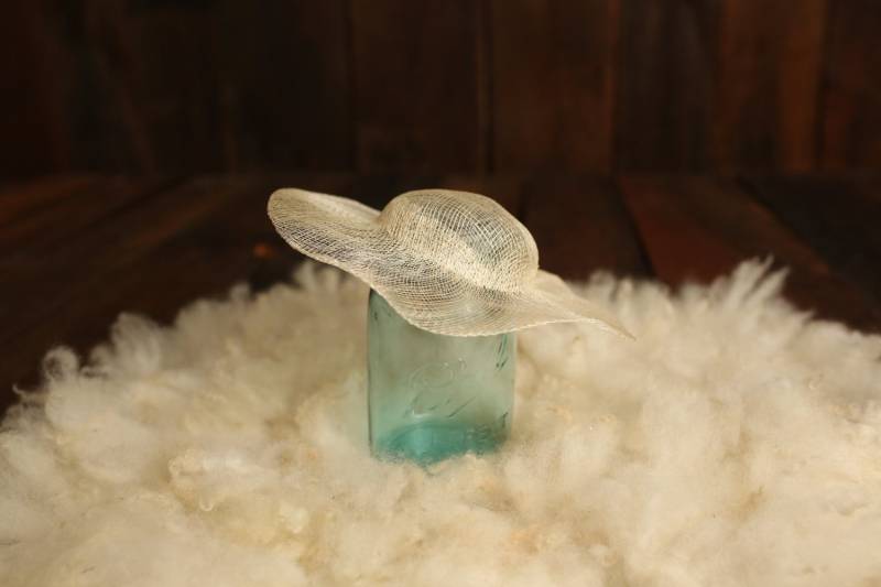 Neugeborenen Sonnenhut, Fotografie Prop, Ostern von AMOSandSAWYER