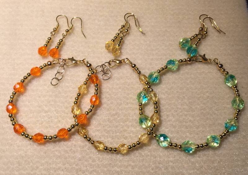 Dreifach-Armband Und Ohrring-Set von AMRossJewelry