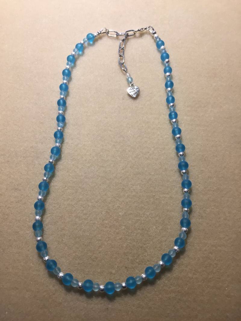 Dunkel Und Hell Blau Seeglas Perlenkette Dunkel Und Hell Blau Seeglas Perlenkette von AMRossJewelry