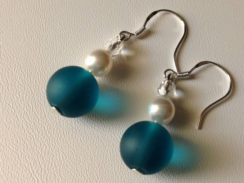 sterling Silber Blau Meer Glasohrringe sterling Silber Blau Meer Glasohrringe von AMRossJewelry