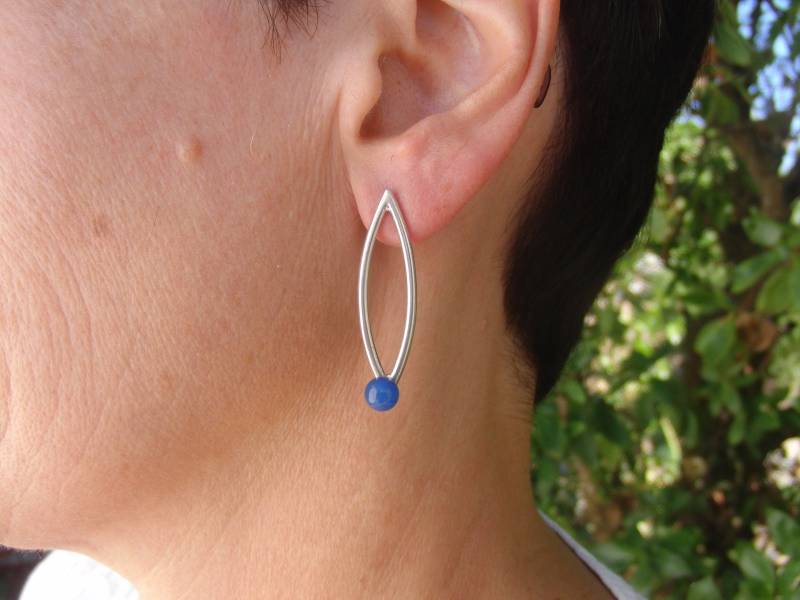 Blaue Achat Silber Ohrringe Handgemachte Moderne Ohrstecker von AMjewelryStudio