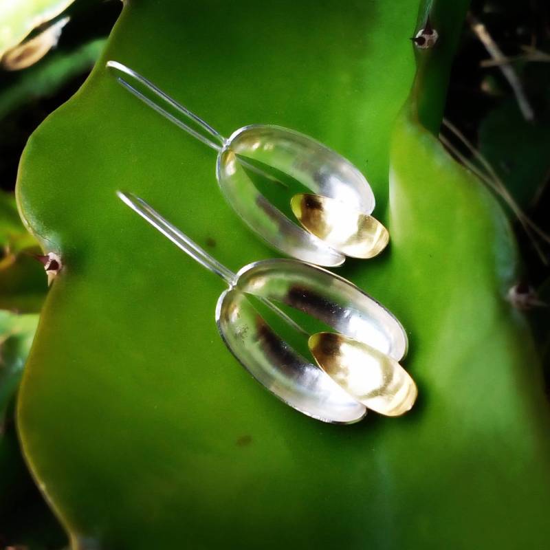 Handgefertigte Ohrringe Aus 19, 2 Karat Gold & Sterlingsilber von AMjewelryStudio