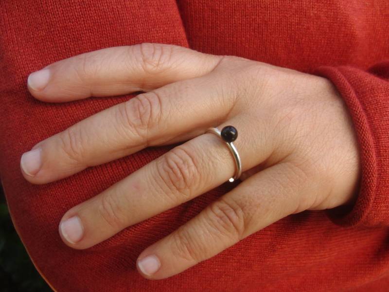 Handgemachte Sterling Silber Schwarzer Onyx Ring - Einstellbar Solitaire von AMjewelryStudio