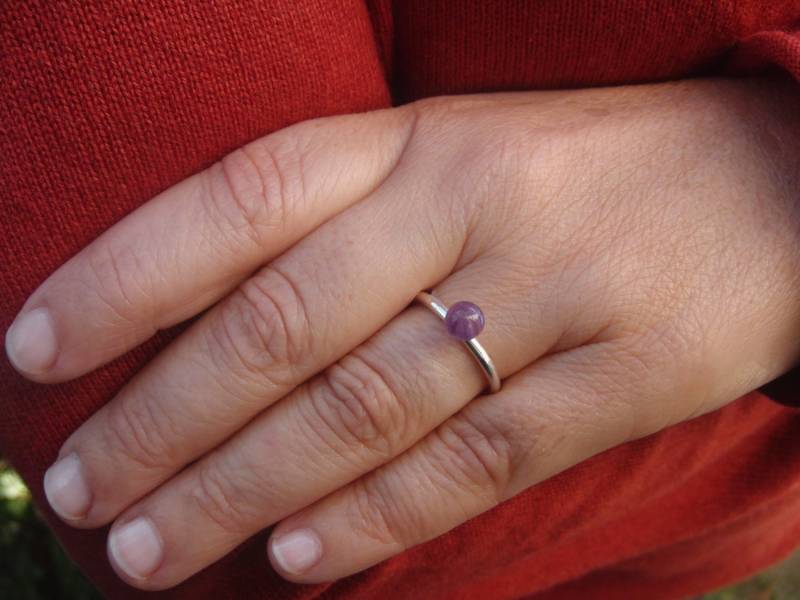 Handgemachter Rosa Amethyst Ring Verstellbarer Sterling Silber Solitär von AMjewelryStudio