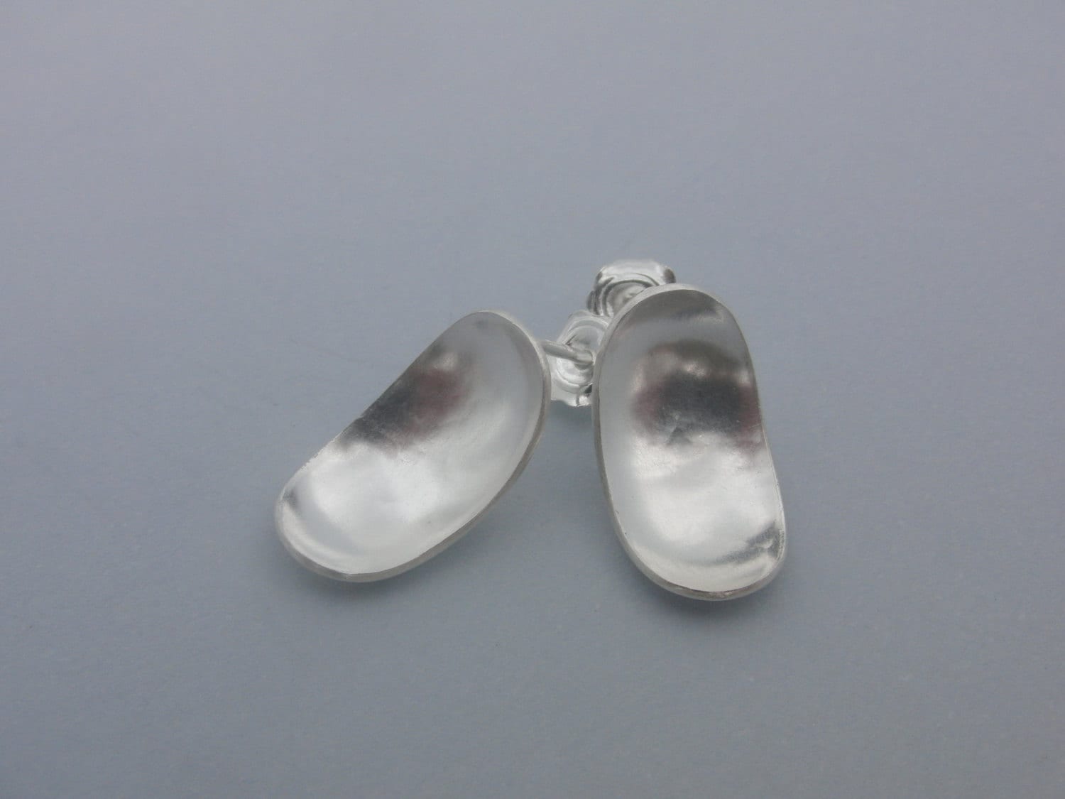 Handmade Sterling Silber Moderne Ohrringe Minimalist Chic Schmuck Handmade Sterling Silber Moderne Ohrringe Minimalist Chic Schmuck von AMjewelryStudio