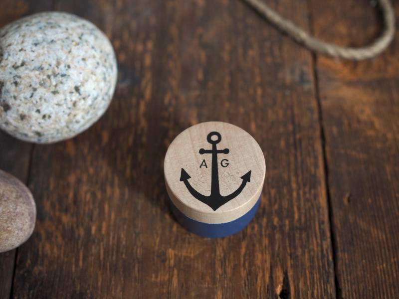 Personalisierte Handbemalte Ringbox Mit Initialen Und Hochzeitsdatum - Anker, Ringträgerbox, Personalisiert Hochzeitserinnerung, Verlobungsbox von ANAMARKOkids