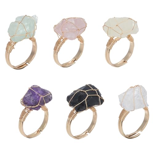 ANATTASOUL 6 Stück Chakra-Kristall-Ring Für Damen-Ohrstecker Verstellbare Unregelmäßige Edelsteinringe Für Die Hochzeit Lässiger, Mit Draht Umwickelter, Unregelmäßiger Kristallring In Gold Für von ANATTASOUL
