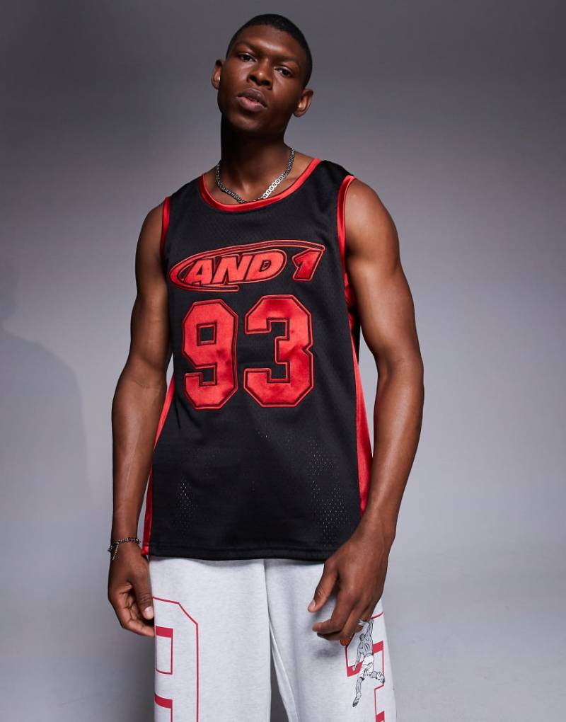 AND1 - Oversize-Trägertop in Schwarz mit Kontrastdetails und Sport-Print von AND1