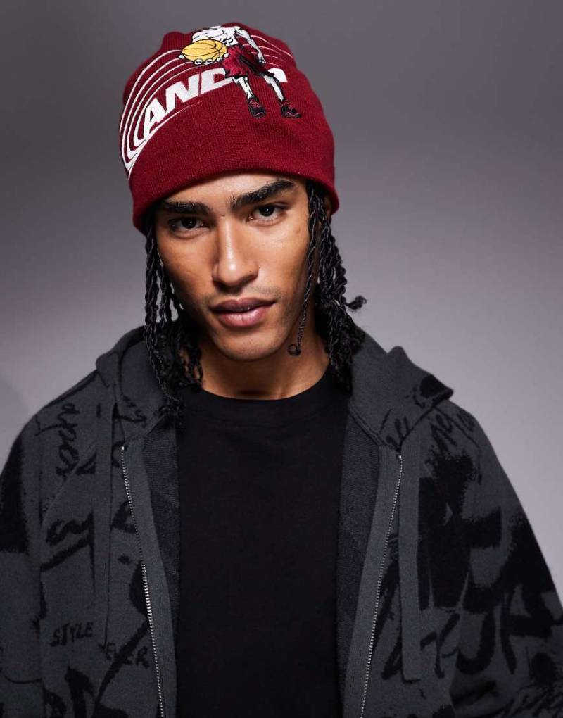 And1 - Strickmütze in Rot mit Logo von AND1