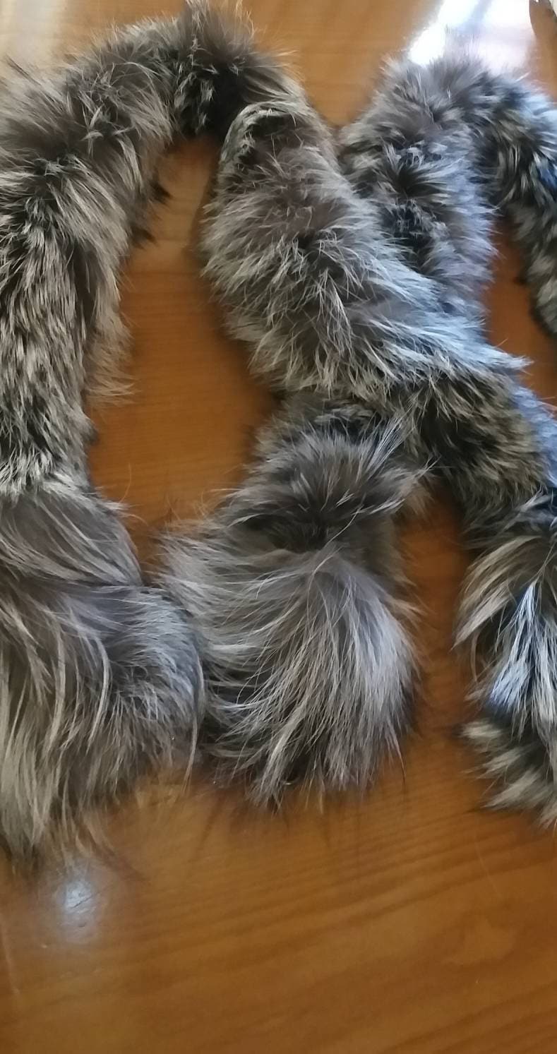 Neu Eingetroffen Flauschiger Beutel Gurtbänder-Gürtel Von Echt Silber Fox von ANGELLSFURS