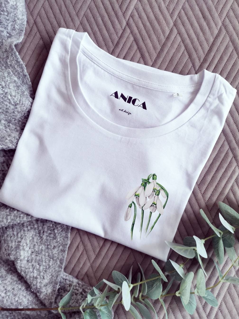 T-Shirt Mit Zeichnung Schneeglöckchen, 100% Biobaumwolle, Frauen Shirt Pflanze, Blumen, Weiß von ANICAartdesign