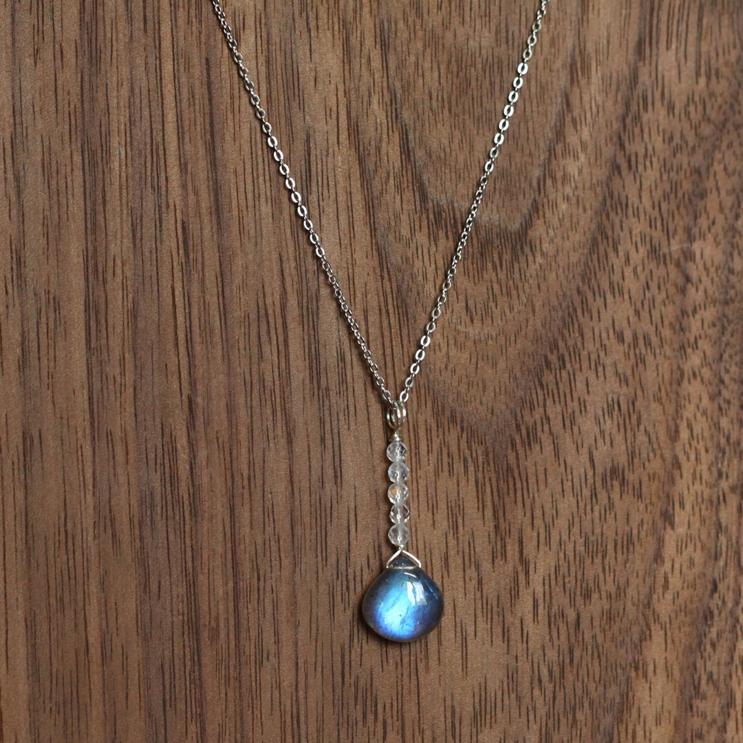 Tiefblauer Labradorit Mondstein Halskette in 925 Sterling Silber - Wire Wrapped Schmuck Edelstein Anhänger Layered Must Have von ANJOworkshop