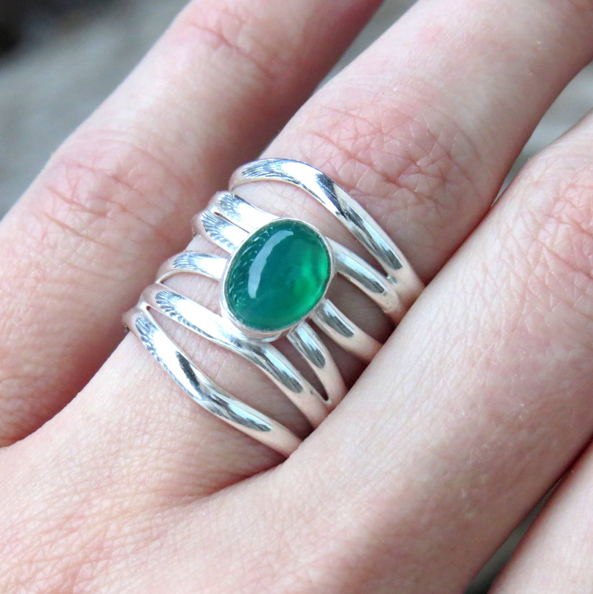 Gewellter Ring, Sterling Silber Grüner Onyx Boho Ringe, Einzigartige Ozean Band, Wicca Witchy Schmuck Gewellter Ring, Sterling Silber Grüner Onyx Boho Ringe, Einzigartige Ozean Band, Wicca Witchy Schmuck von ANKIU