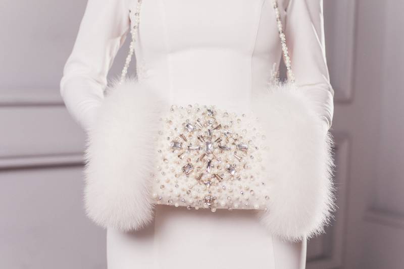 Braut Handwärmer Polarfuchs Bestickter Winter Hochzeit Handstulpe Braut Handwärmer Polarfuchs Bestickter Winter Hochzeit Handstulpe von ANLaceStudioShop