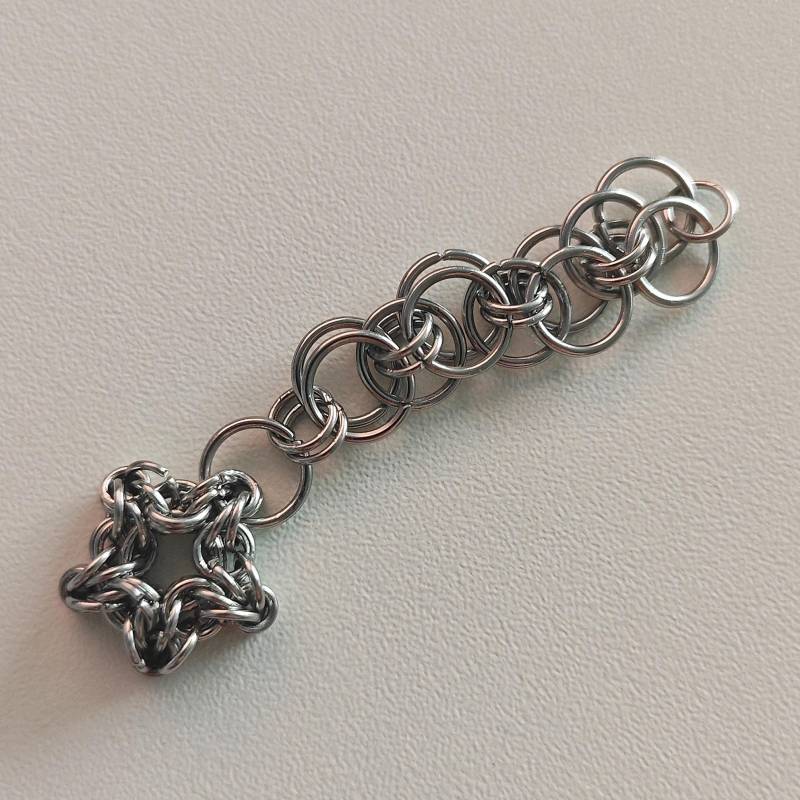 star Keychain | Chainmail star Keychain | Chainmail von ANMAKOartist