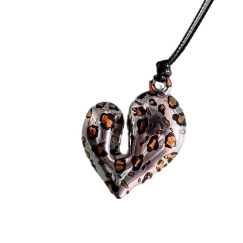 Elegant Animal Print Love Heart Anhänger Halskette Tragbares Accessoire Für Frauen Und Männer In Silbernen Langkettendesigns Modeschmuck von ANMITI