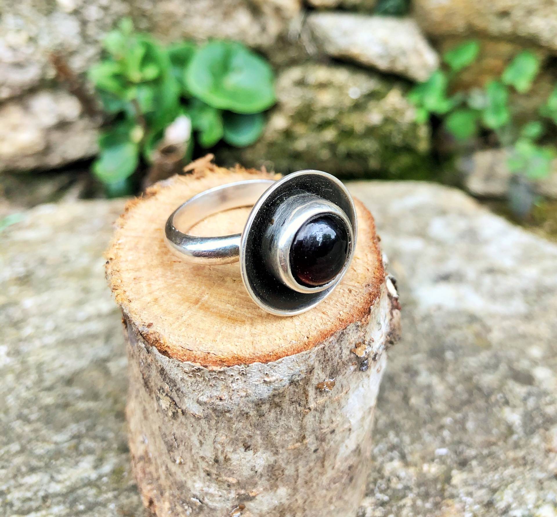 Große Rote Auf Unterteller von ANNAMASSHOP