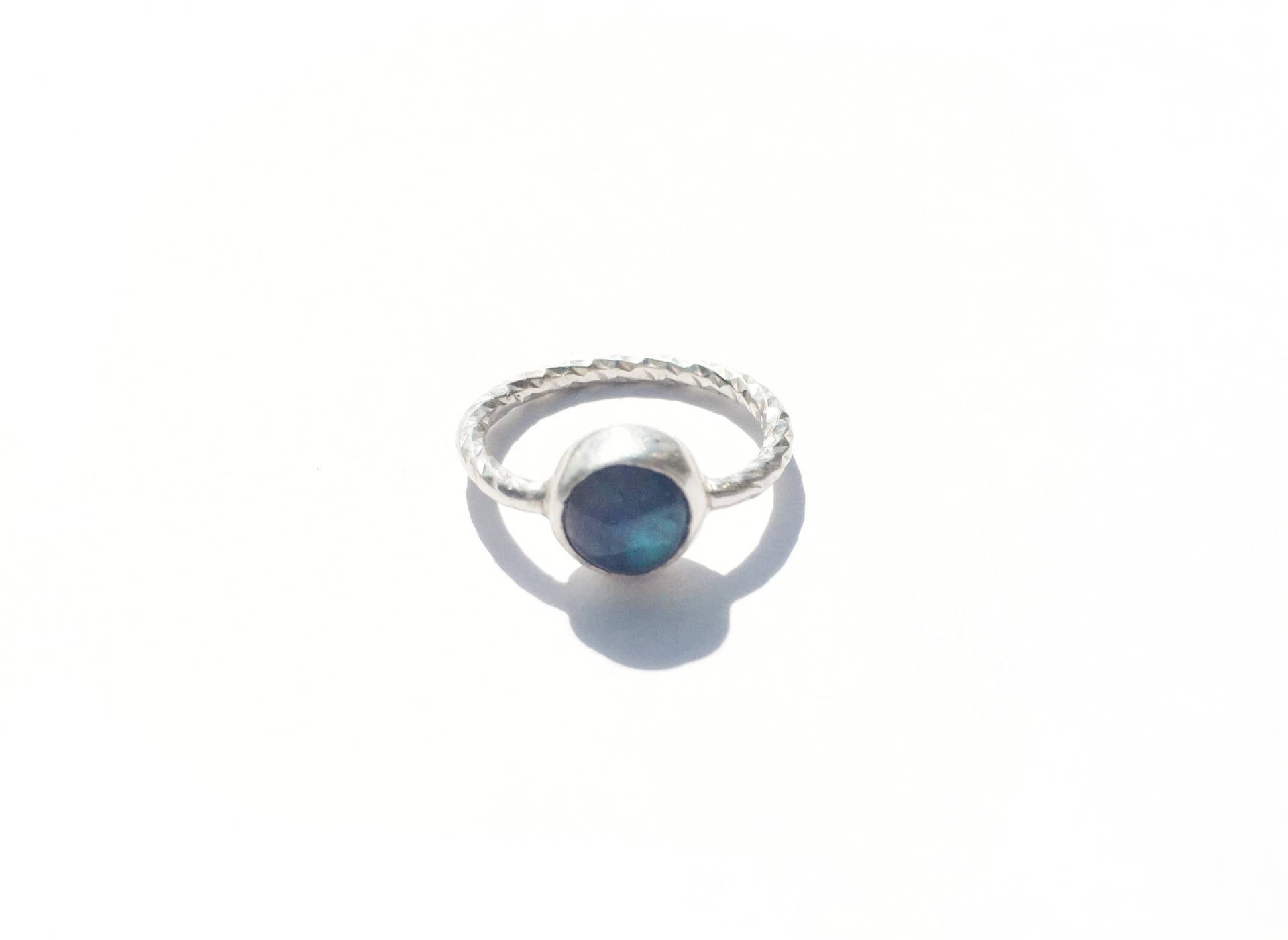 Silberring Mit Labradoritstein Silberring Mit Labradoritstein von ANNAMASSHOP