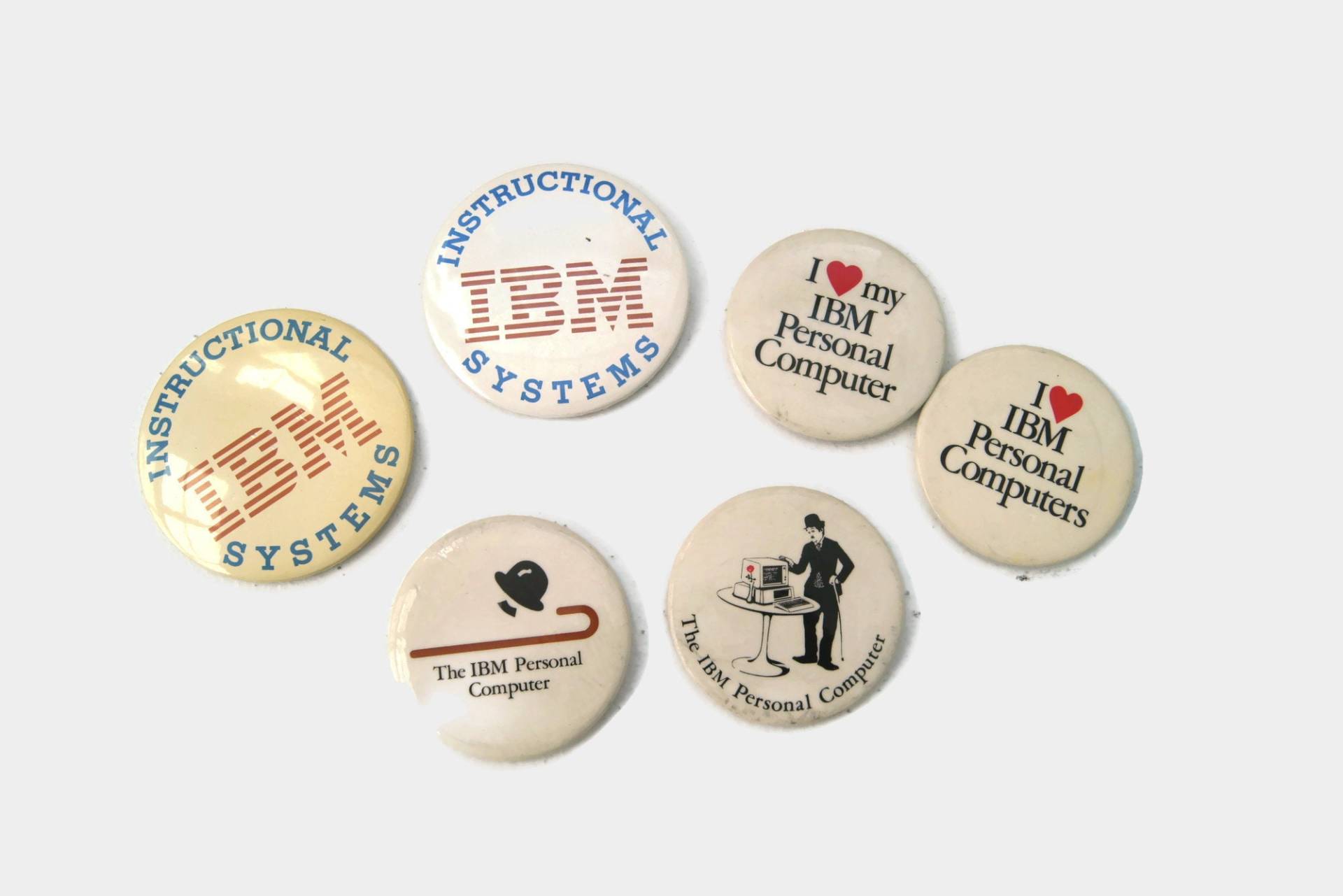 Vintage Ibm Button Lot -Sechs | 6 Pinback Buttons Corporate Advertising Personal Computer - Instructional Systems Vintage Ibm Button Lot -Sechs | 6 Pinback Buttons Corporate Advertising Personal Computer - Instructional Systems von ANTIGOs