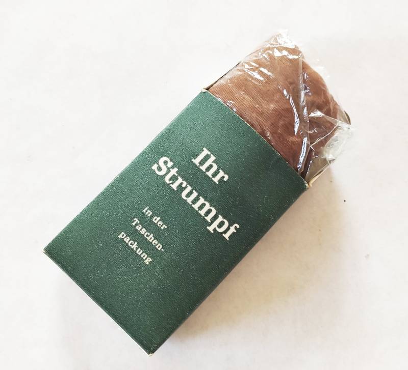 Vintage Damen-Feinstrümpfe in Original-Verpackung, Halterlose Nylon-strümpfe Ohne Naht 1940/50Er Jahre von ANTIQUEbyGermany