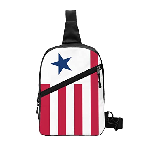 Kleiner Sling-Rucksack, Unisex-Flagge der Liberia, Faltbare Umhängetasche, Brust-Crossbody-Tagesrucksack von AOOEDM