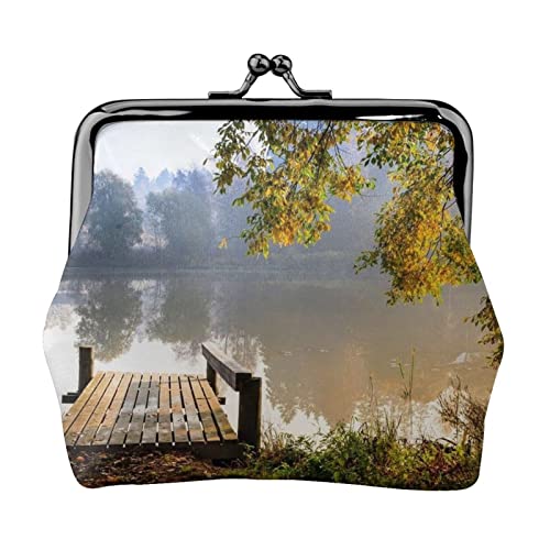 Pier Bathing On Sunshine Print Kleine Geldbörse Ledertasche mit Kussschloss zum Wechseln von Geldbörsen Geschenken für Männer und Frauen von AOOEDM