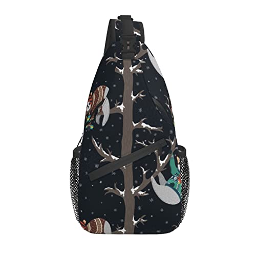 Süße Winter Faultier Climb The Tree Cross Brusttasche Diagonally Sling Rucksack Crossbody Umhängetasche Reisen Wandern Daypacks für Männer Frauen von AOOEDM