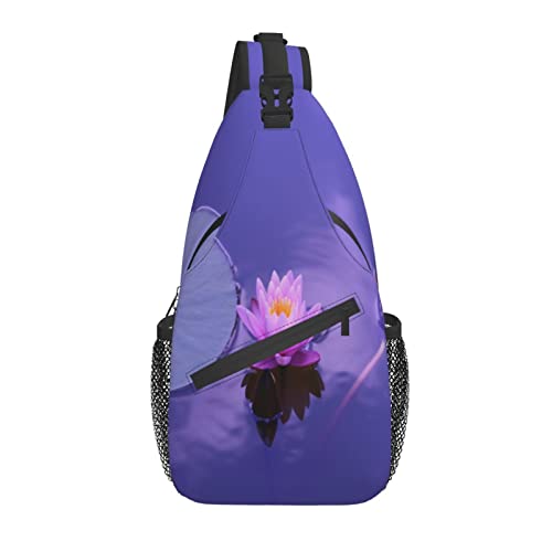 Water Lily Louts Purple Flowers Cross Chest Bag Diagonally Sling Rucksack Crossbody Umhängetasche Reisen Wandern Daypacks für Männer Frauen von AOOEDM