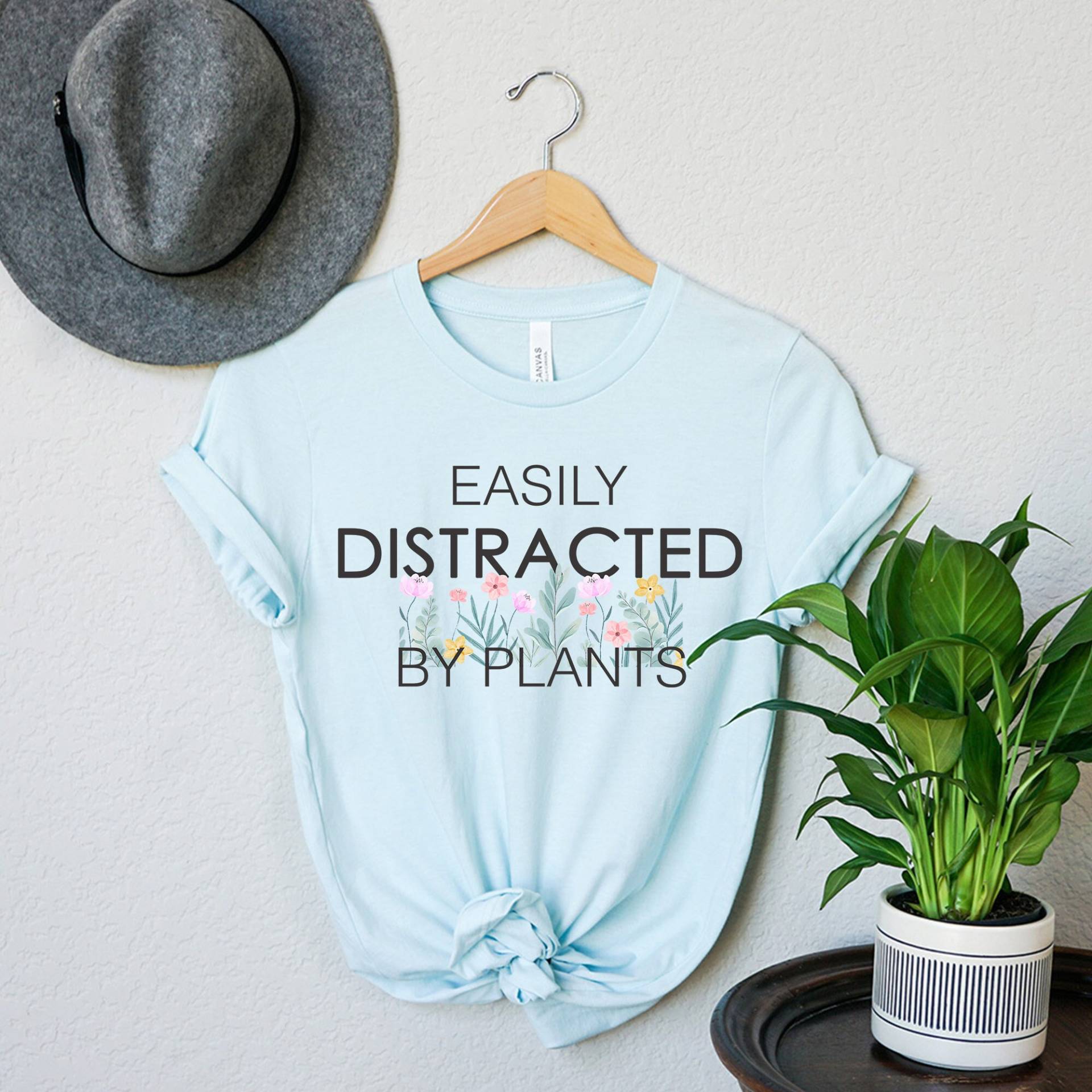 Leicht Abgelenkt Von Pflanzen Shirt, Plant Lady T-Shirt, Pflanzenliebhaber Gärtner Geschenk Sweatshirt, Mom Pullover von APComfortPrints