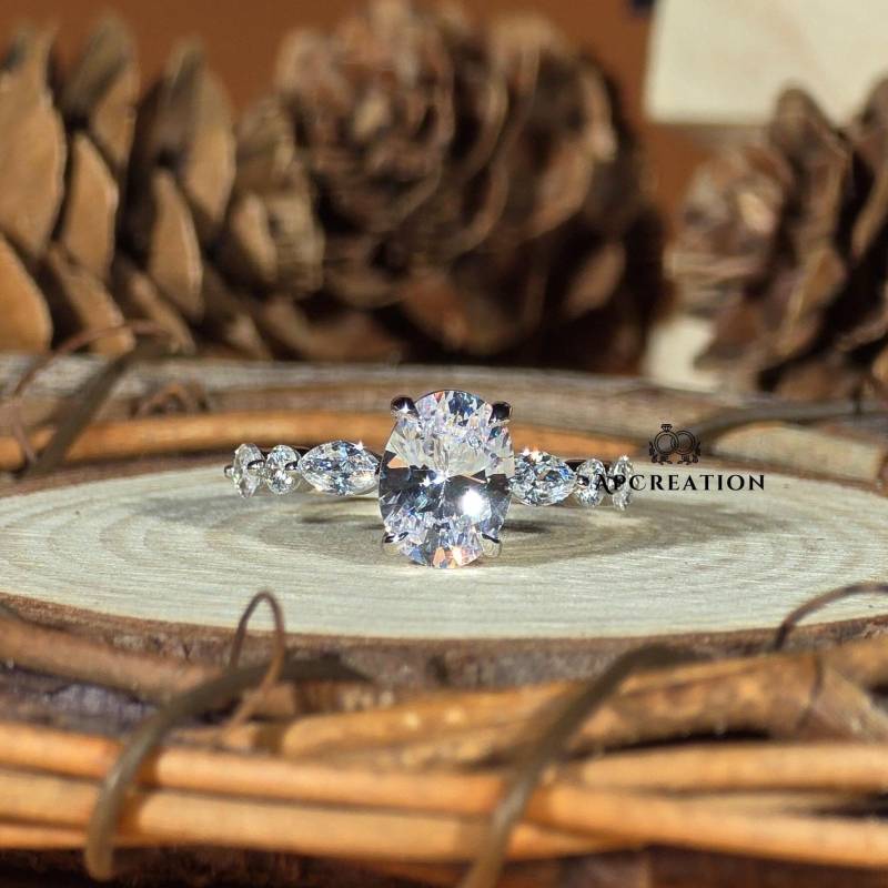 2.0Ct Oval Cut Moissanite Verlobungsring Cluster |Geschenk Für Frau| Ehering |Jubiläumsring/Seitenstein Marquise & Runder Ring 4-Zacken von APCreationDE