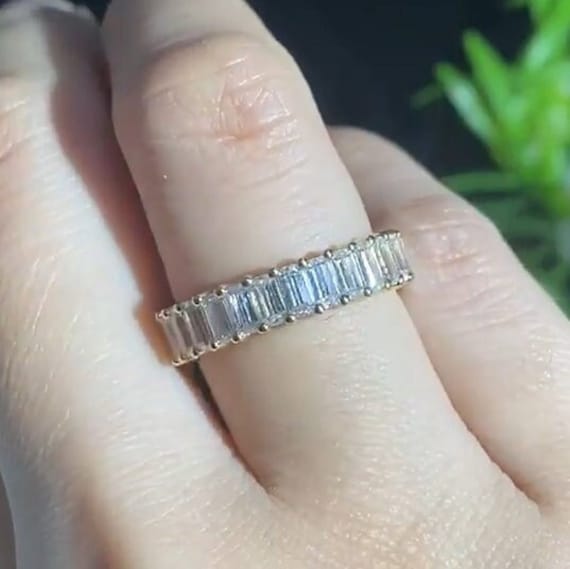 Smaragd Schnitt Moissanit Diamant Eternity Ring Für Frauen, Volles Band, Brautring, Jubiläumsgeschenk Band, Einzigartige Sammlung von APCreationDE