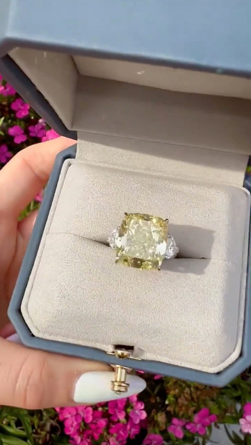 Strahlende Herz Moissanit Ring Vivid Gelb Vvs 4 Kralle Kathedrale Korb Solitär Ehering Für Frauen in Big Stone Jubiläum Geschenk von APCreationDE