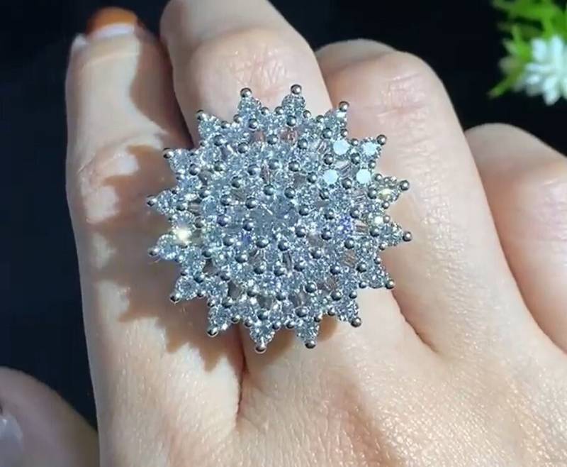 Sunburst Rundschliff Moissanite Verlobungsring Goldring Blume Vierfach Halo Ring Art Deco Blumen Ehering Sonnenblume Jubiläumsring von APCreationDE