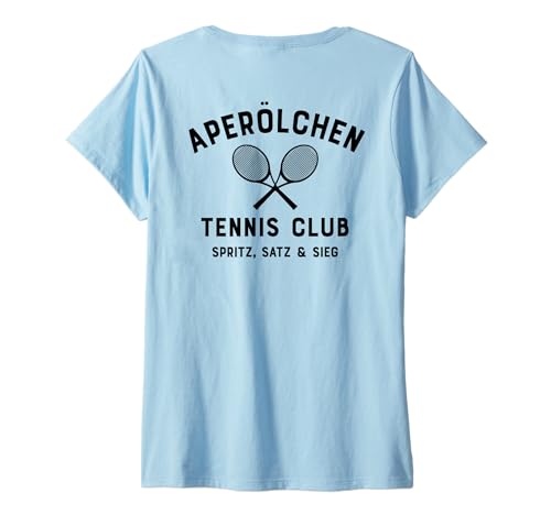 Damen APERÖLCHEN Tennis Club X Spritz Satz & Sieg. - Backprint T-Shirt mit V-Ausschnitt von APERÖLCHEN TENNIS CLUB X SPRITZ SATZ & SIEG